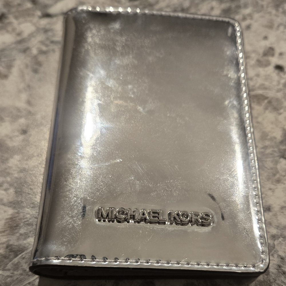 Michael Kors Shiny Silver Card Holder